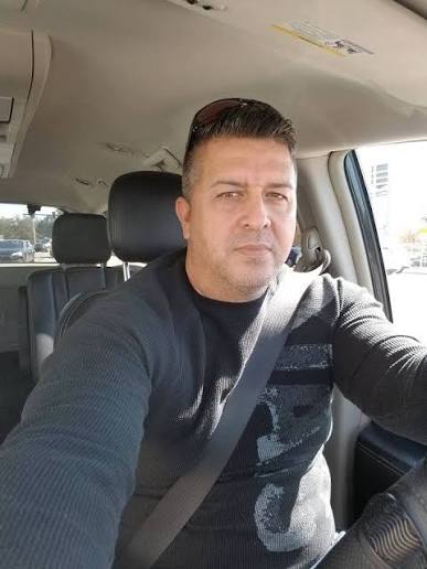 <em>Carlos C.</em>